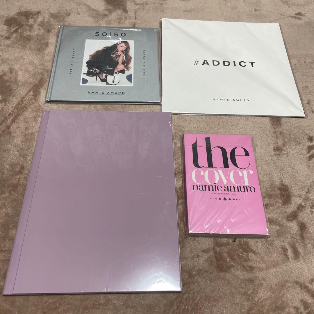 安室奈美恵　パンフレットや書籍18冊、パス、2014銀テ3本、2019LIVE羽