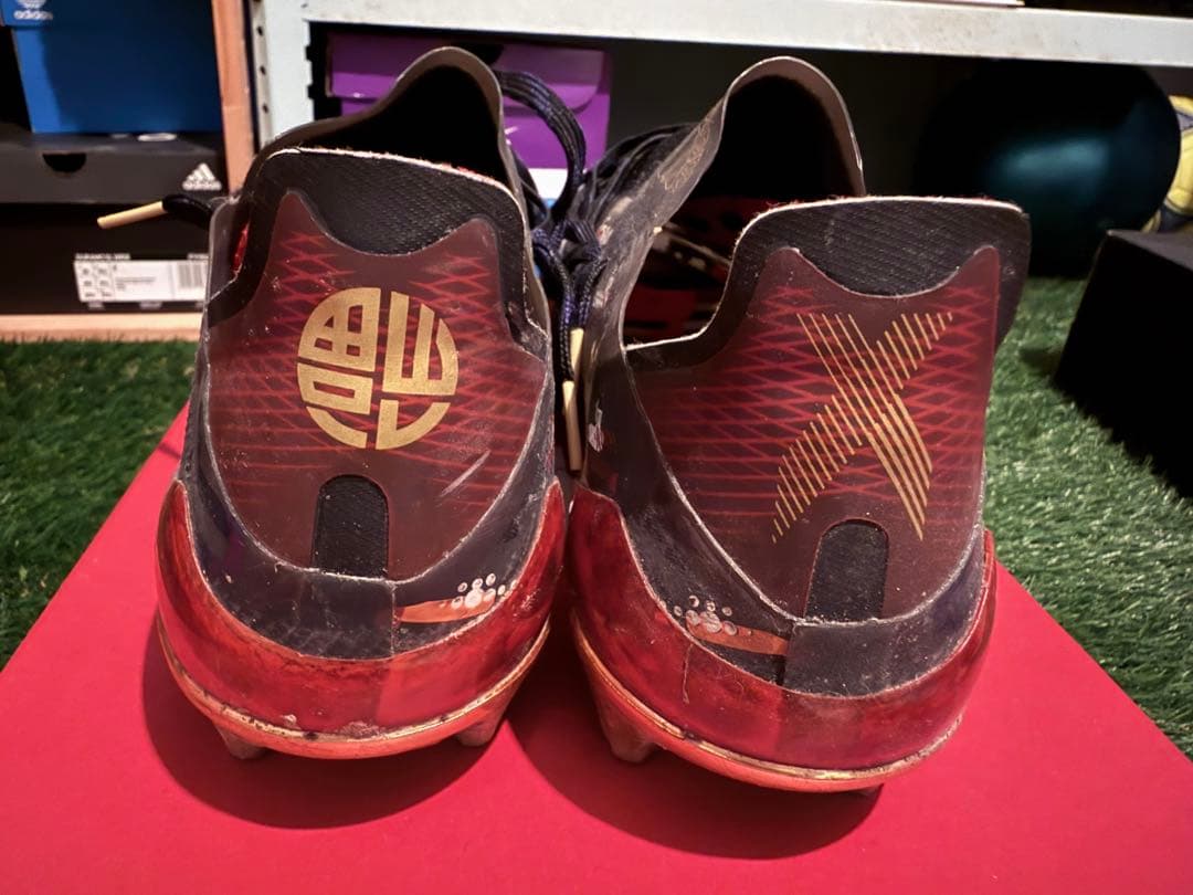 adidas x ゴースト