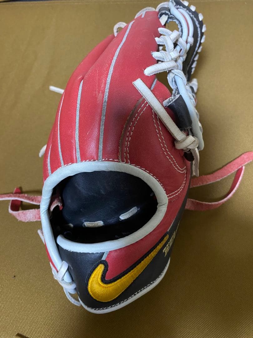 Nike READY SLASHER PLUS 軟式グローブ レッド/ブラック