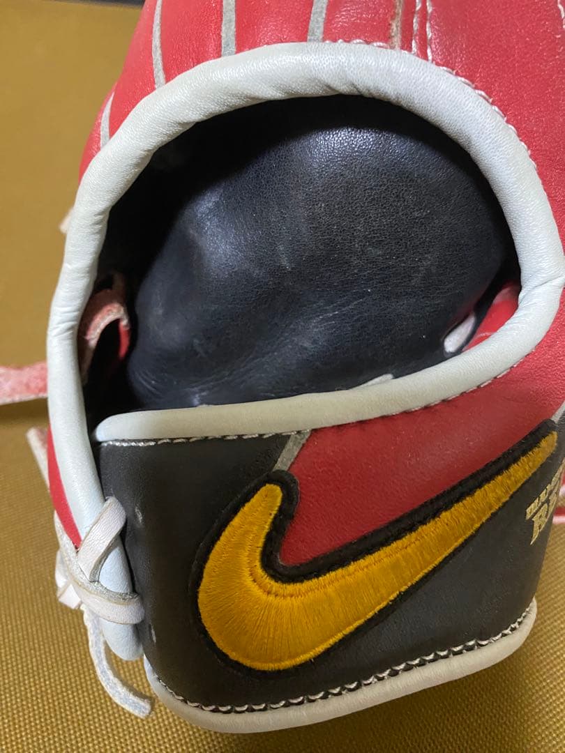 Nike READY SLASHER PLUS 軟式グローブ レッド/ブラック