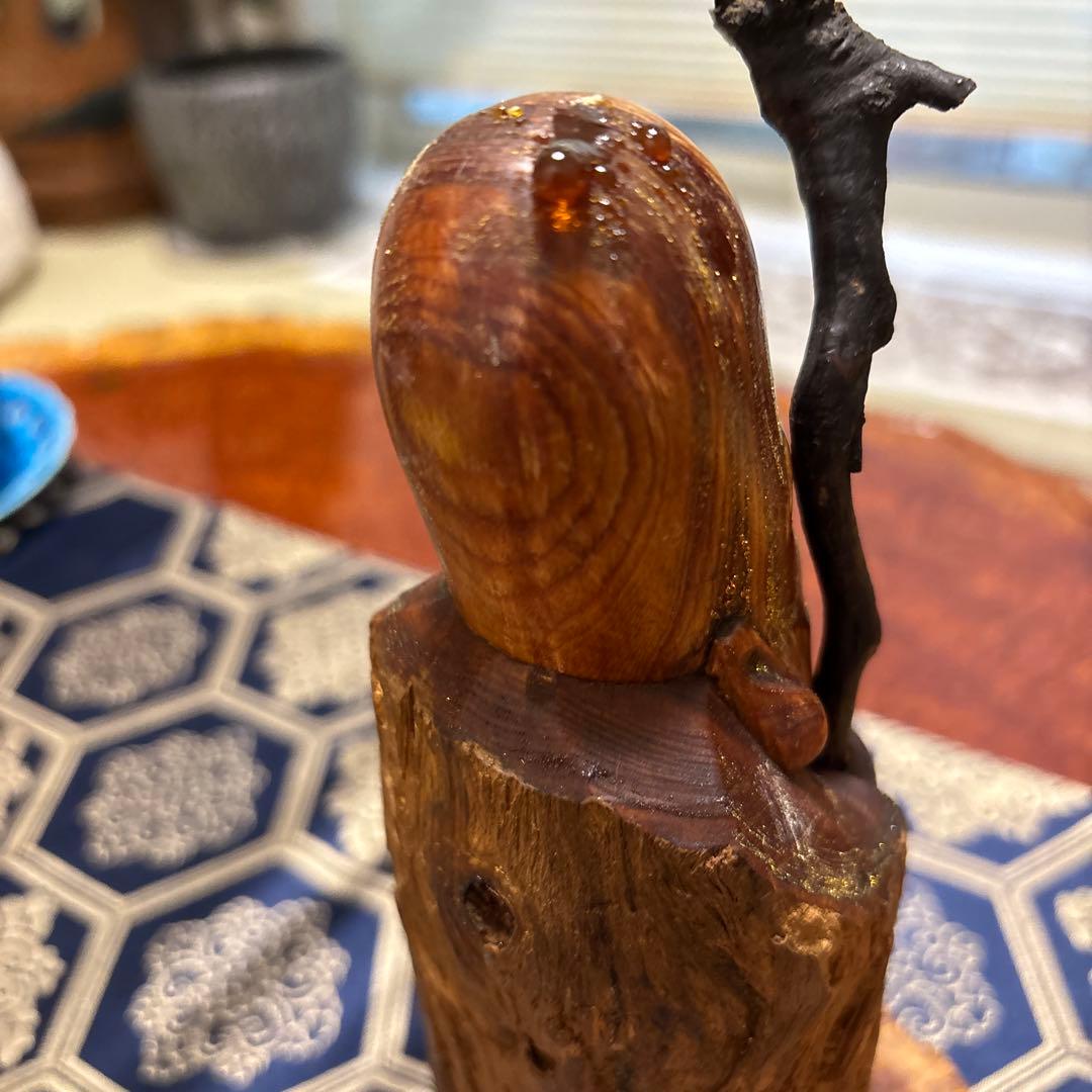 木製老人彫刻 杖付き 伝統的