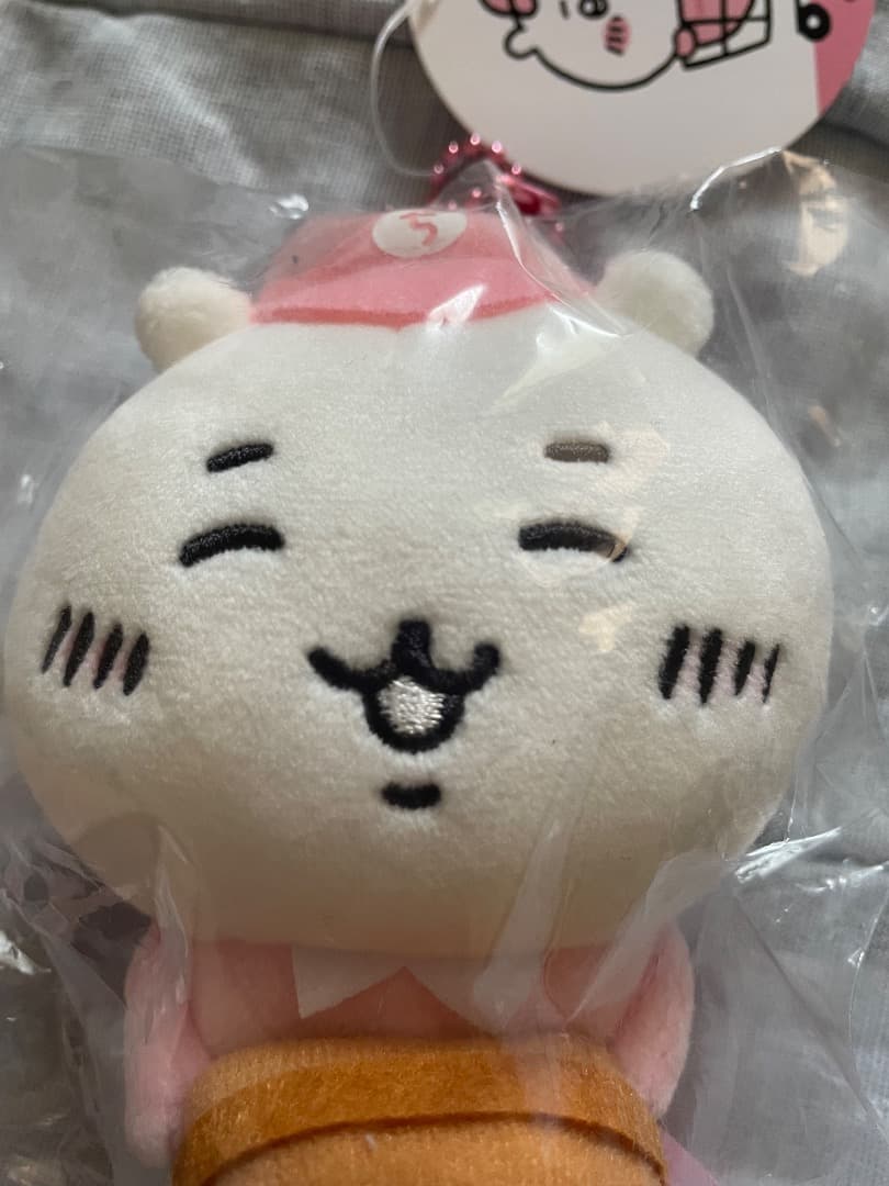 ちいかわマーケット 働くスタッフさんマスコット　ちいかわ