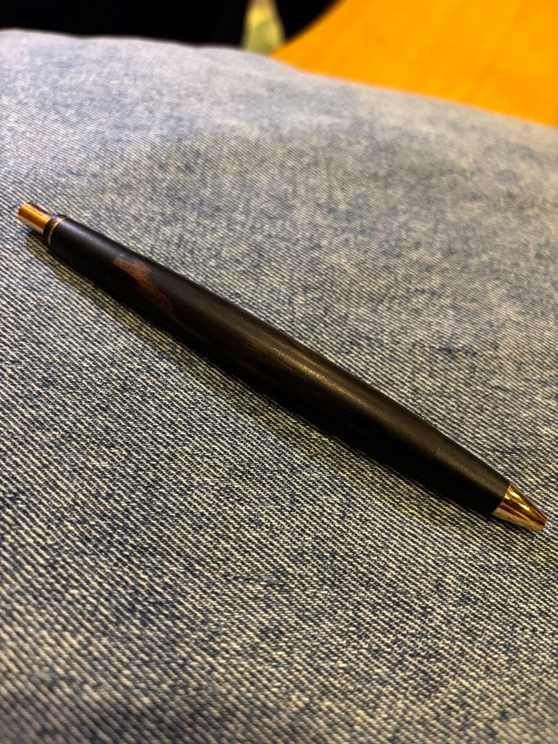 あけぼの工房　樹種不明