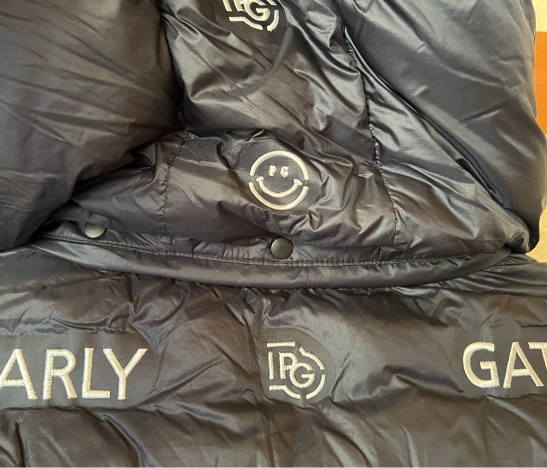 パーリーゲイツ　PEARLY GATES ダウンベスト　フード付き