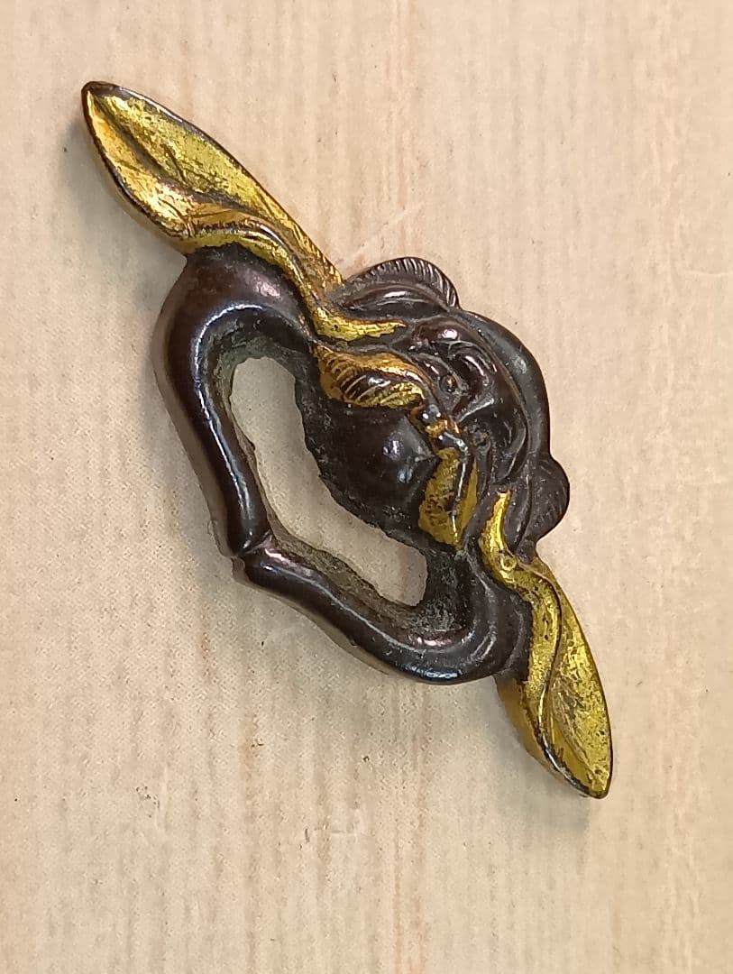 煙草入れ／前金具