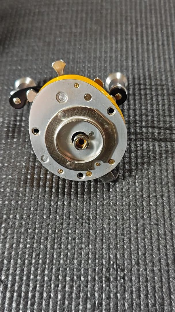 五十鈴工業　BC730 イエロー