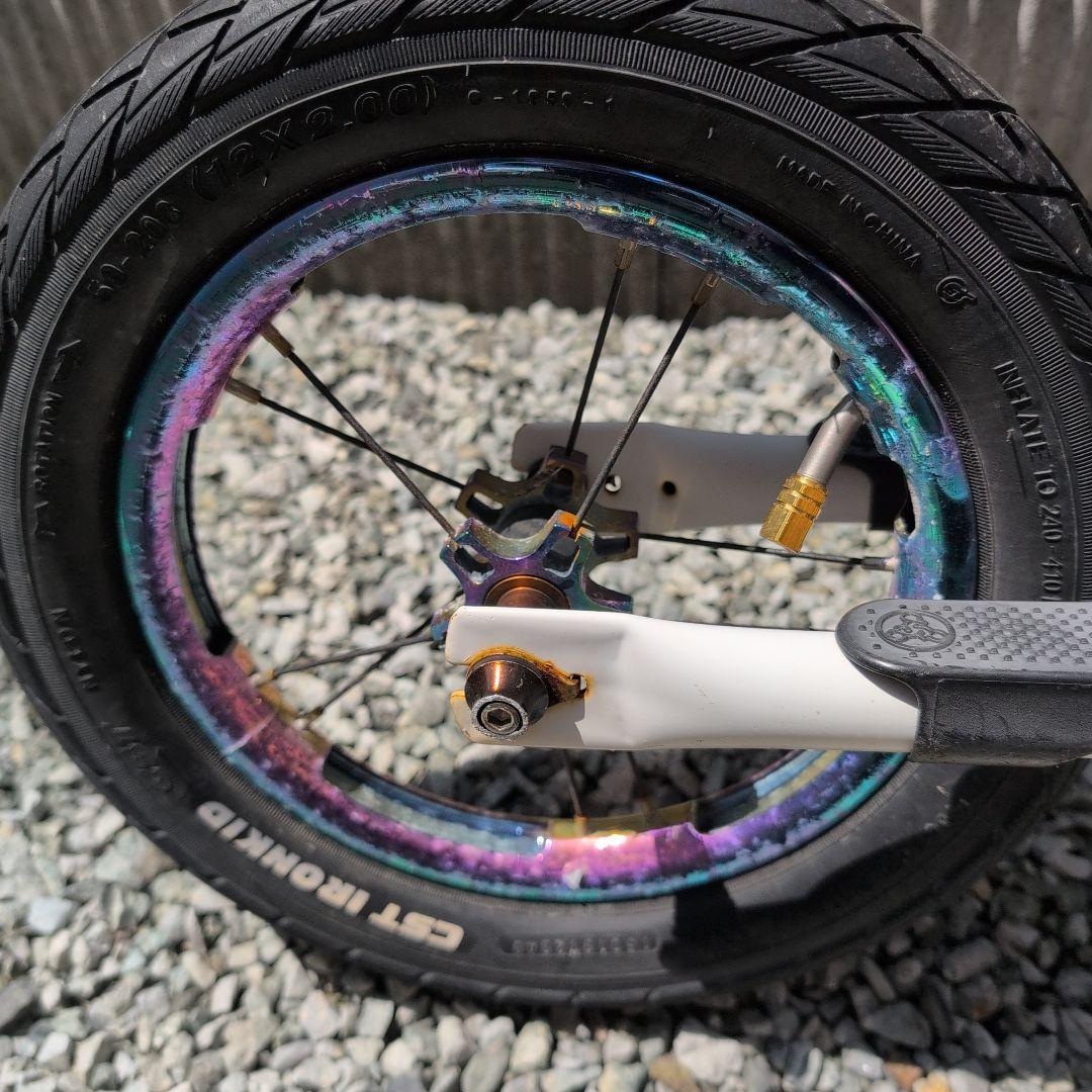 STRIDER ストライダー 12インチ　ホワイト　カスタム　セーブザチルドレン