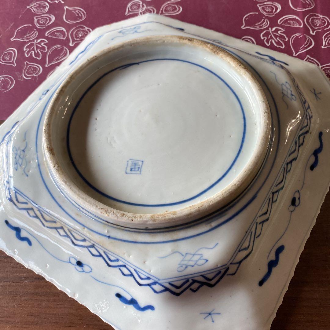 古い盛り皿です。古伊万里