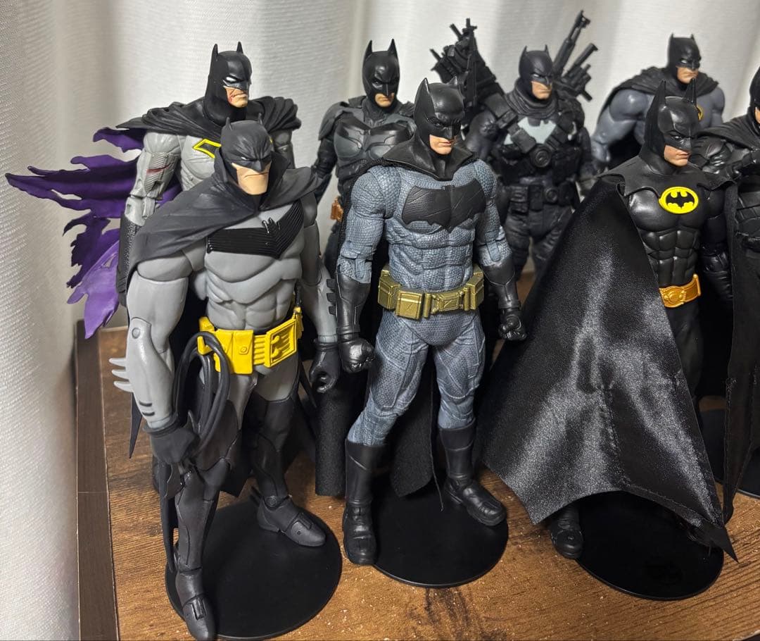 DCマルチバース バットマン　ダークナイト　BVS グリムナイト　キートン