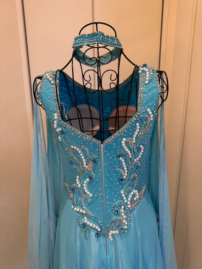 ダンスドレス　水色　(表示サイズＬ)