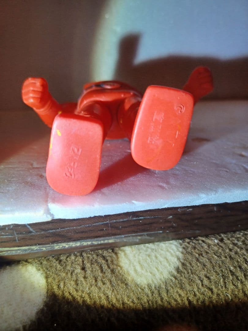 昭和購入物)レッドバロン　ソフビ