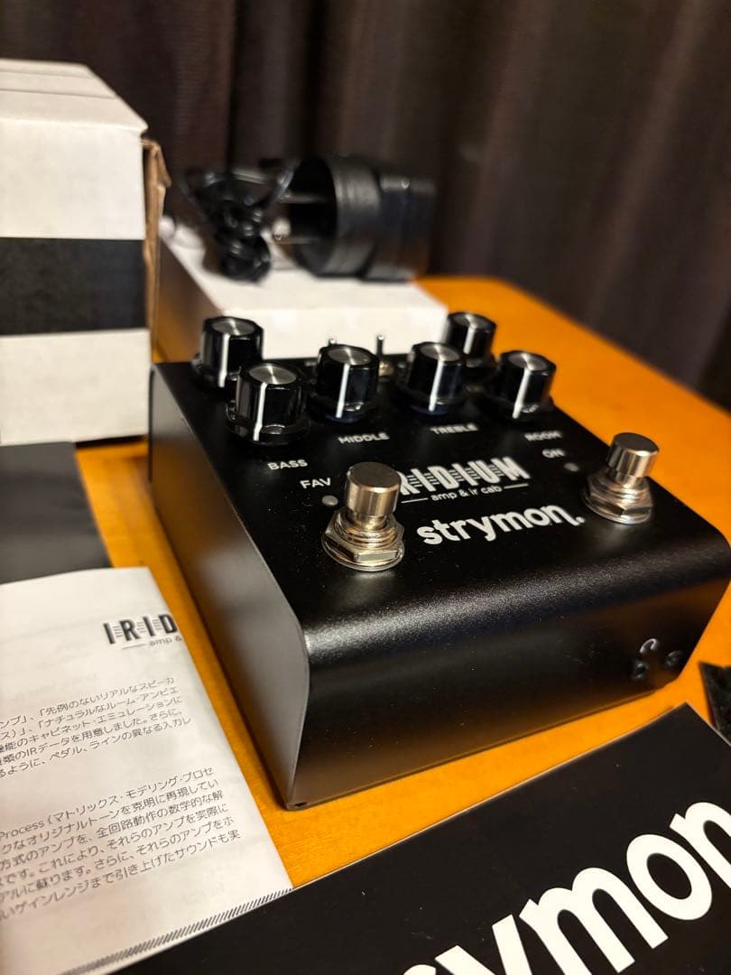 【美品】strymon IRIDIUM ギターエフェクター