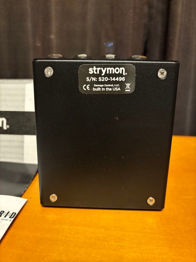 【美品】strymon IRIDIUM ギターエフェクター