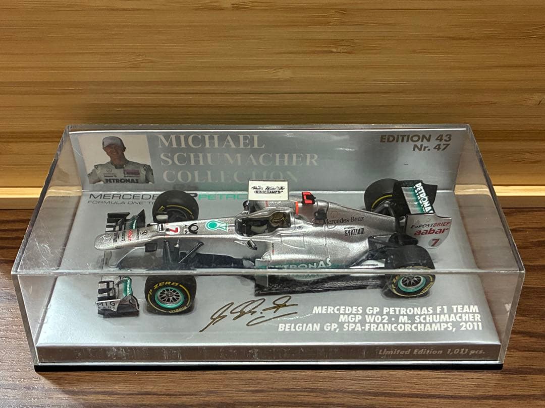 ミニチャンプス1/43メルセデスMGP M.シューマッハ2011年ベルギーGP