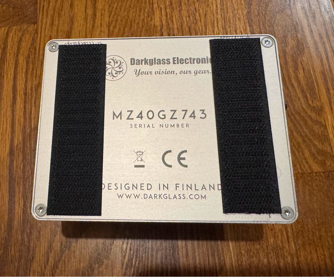 DARKGLASS VINTAGE ULTRA V1ベースエフェクター