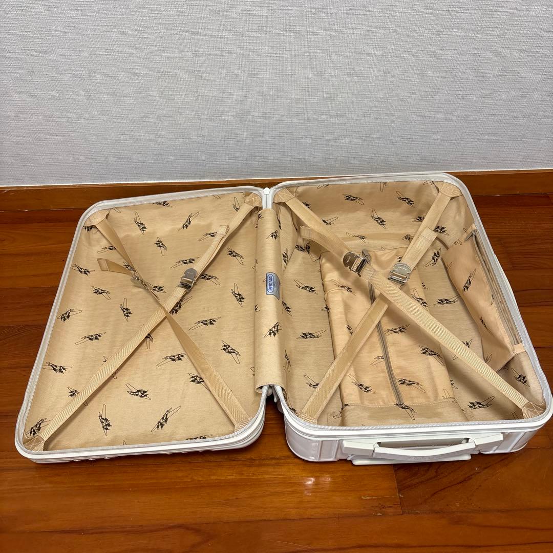 美品ユナイテッドアローズ別注「リモワ サルサ ECRU」機内持込ok