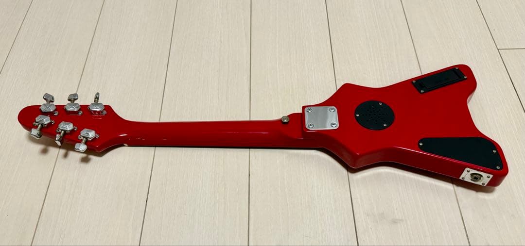 スピーカー内蔵ミニギター MASTER CRAFT