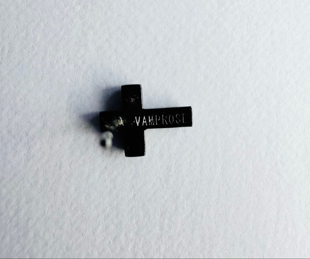 VAMPS FC限定ピアス『BITE II』