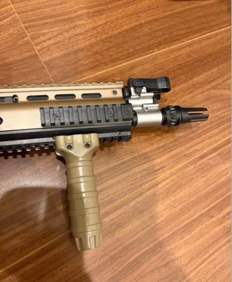 SCAR-L CQC 電動ガンBOYs ライト、スコープ付き