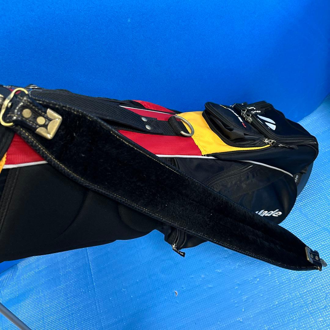 TaylorMadeスタンド式キャディーバッグ