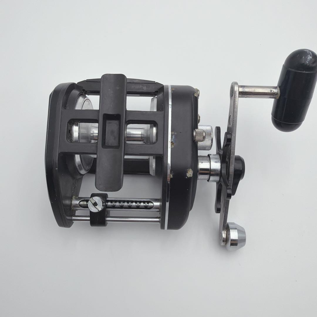 Daiwa ダイワ　MILLIONARE ST-40ベイトリール ヴィンテージ