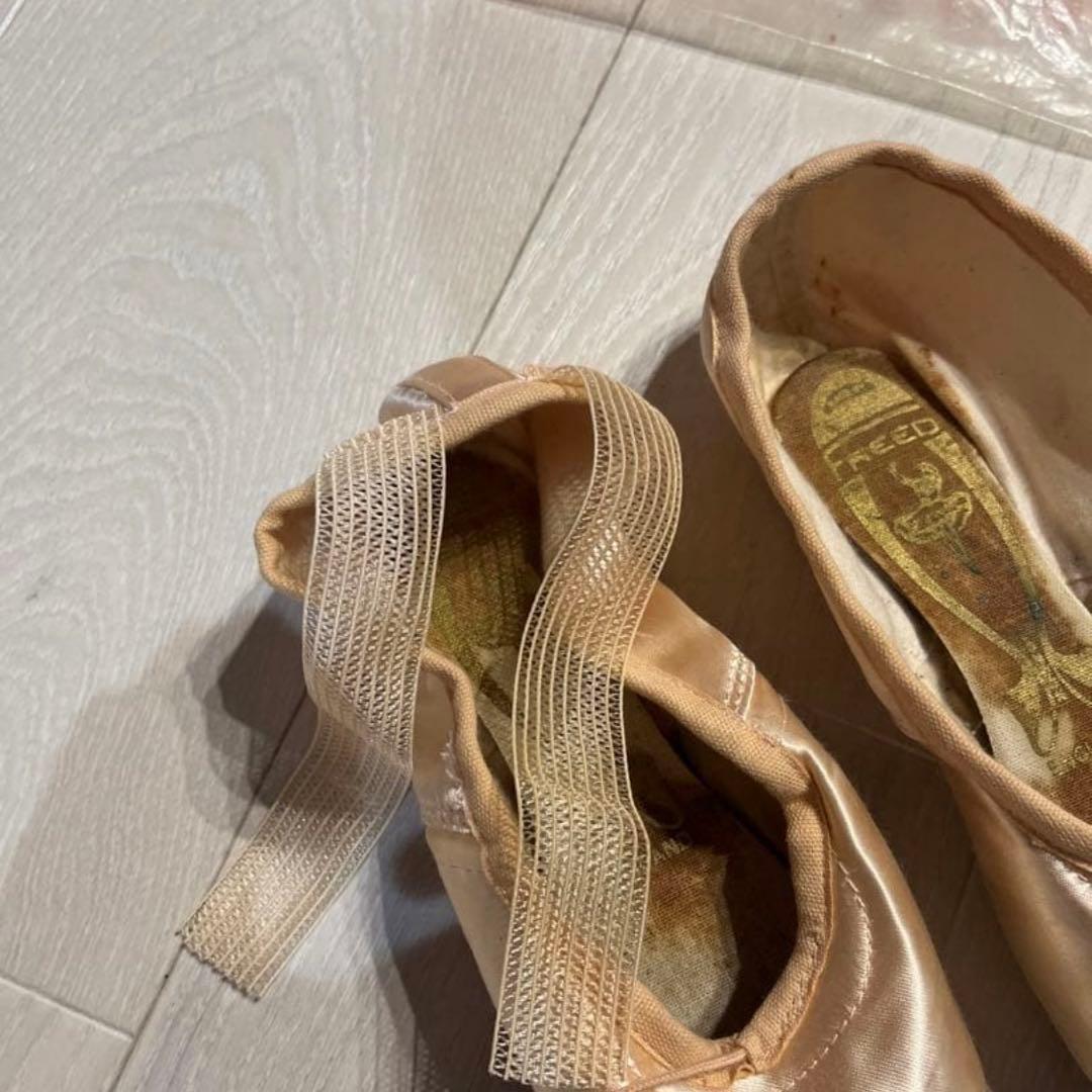 新品フリードトゥシューズ5xx 王冠マーク