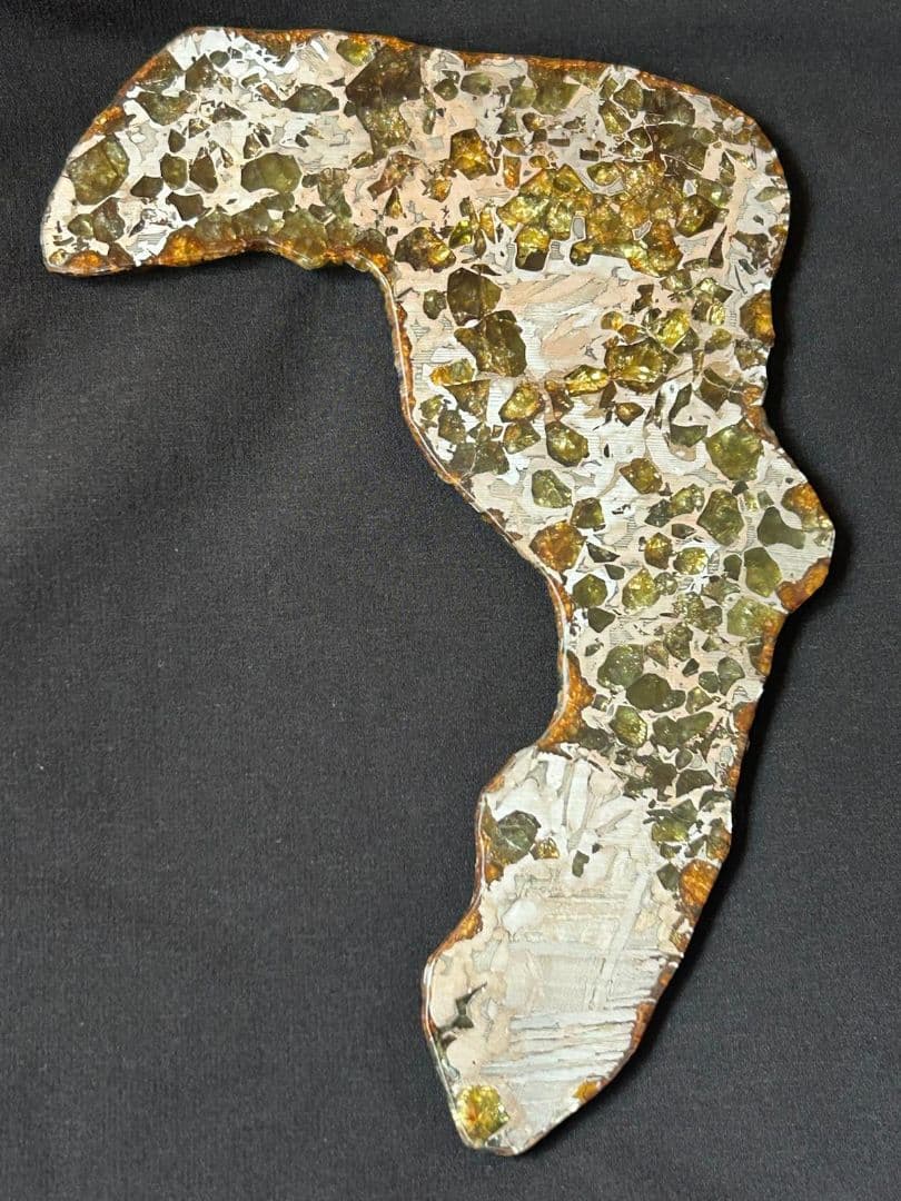 セイムチャン・パラサイト隕石119.00gロシア産クレッシェンド型