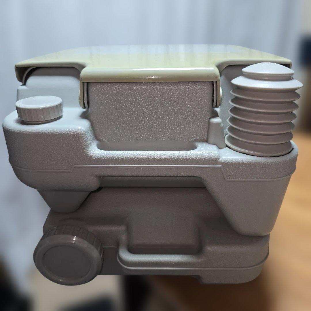 新品 未使用 災害時 車等の水洗ポータブルトイレ