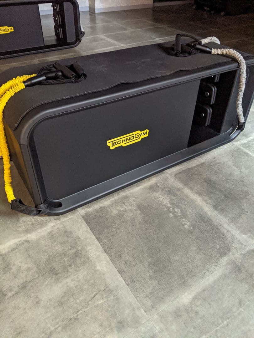 TECHNOGYM BENCH テクノジム　多機能トレーニングベンチ