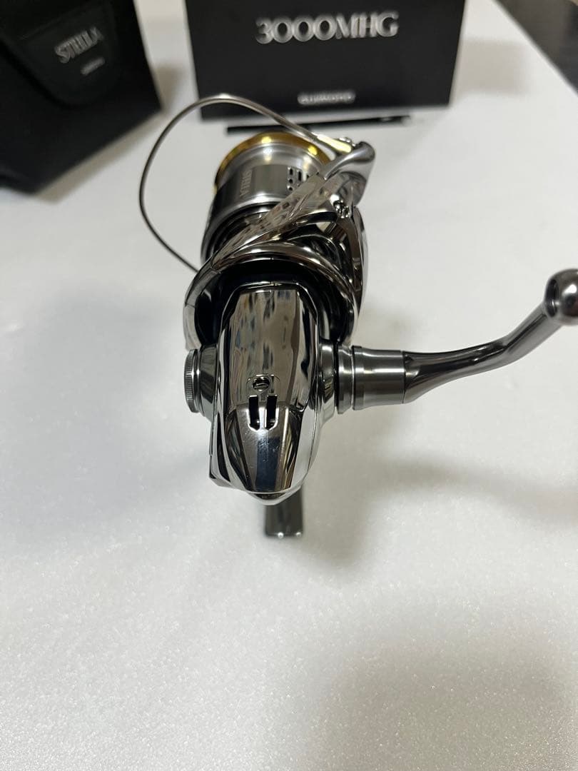 N 美品　シマノ　18ステラ　3000MHG