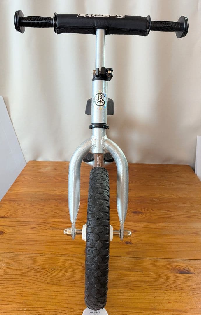 HALLO STRIDER PRO バランスバイク シルバー