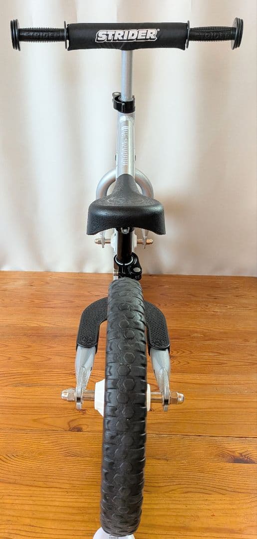 HALLO STRIDER PRO バランスバイク シルバー