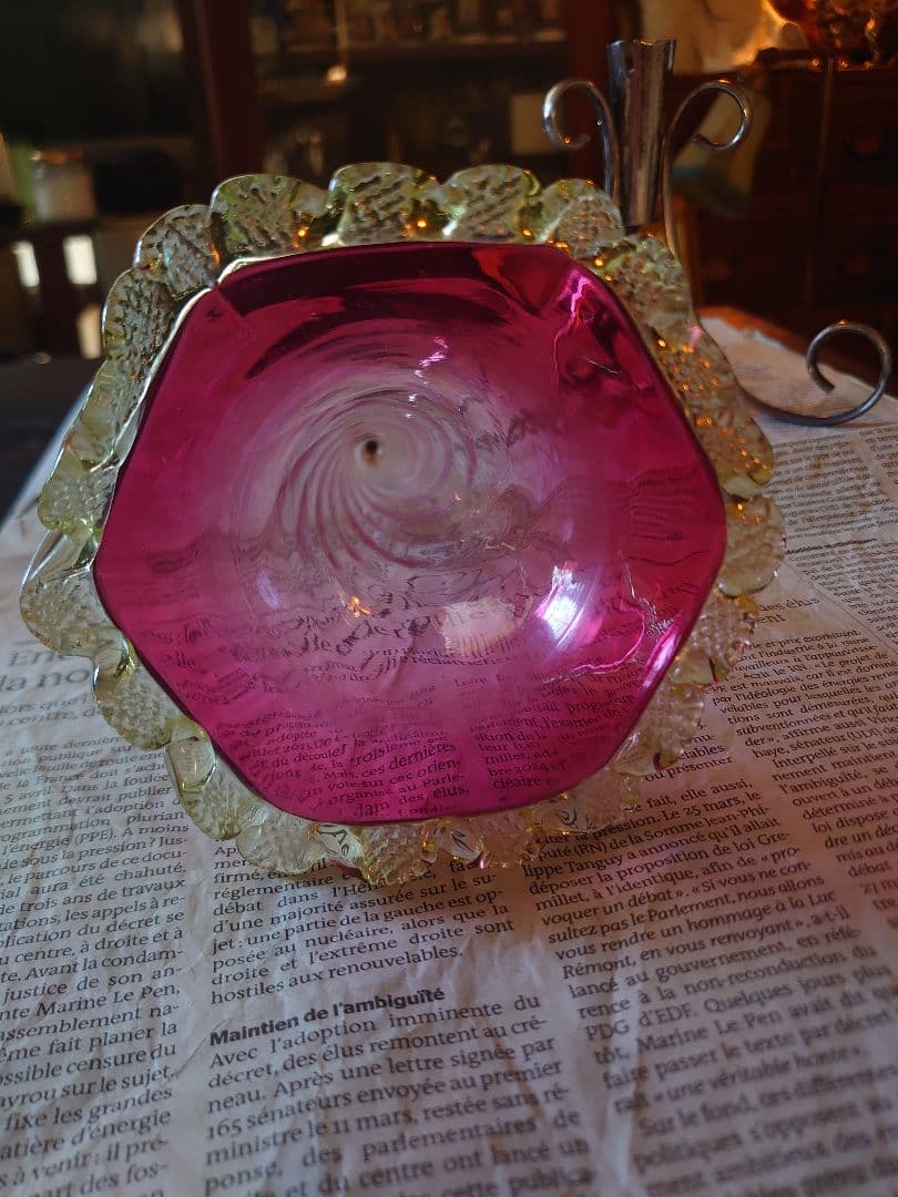 イギリス1930s'イパーン クランベリー＆ヴァセリン(ウラン)フラワーベース