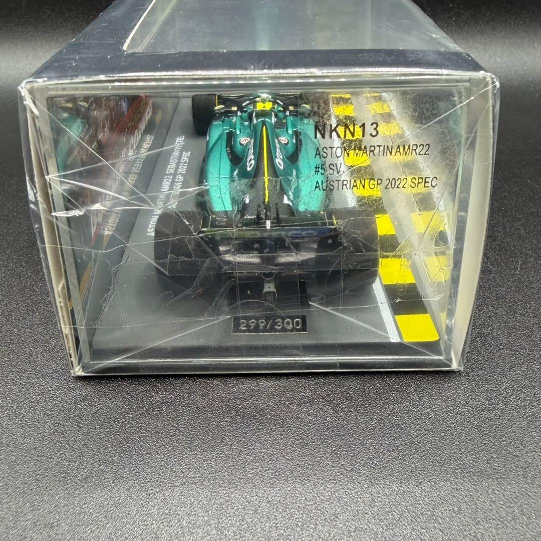 スパーク 1/43 Sベッテル BUZZIN’CORNERモデル鈴鹿 AMR22