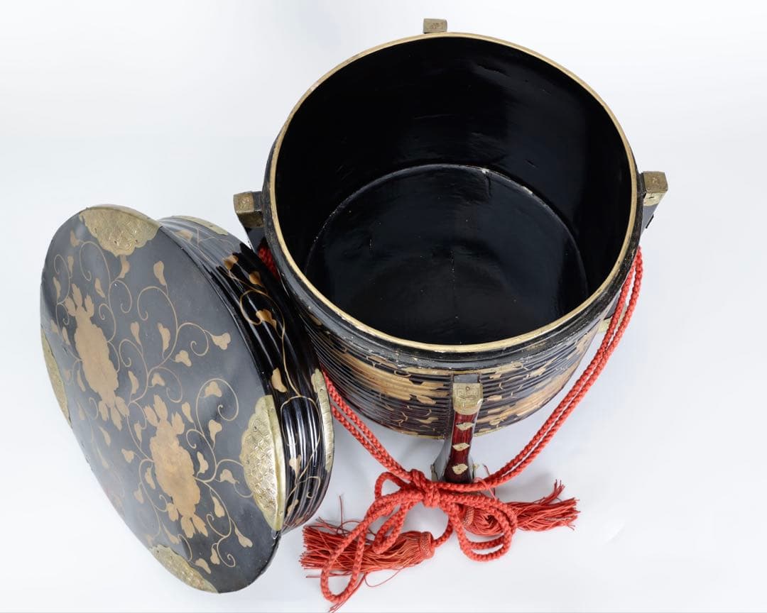 江戸後期〜明治期 黒漆塗 金蒔絵牡丹唐草文 行器 ほかい 婚礼道具 骨董 古美術