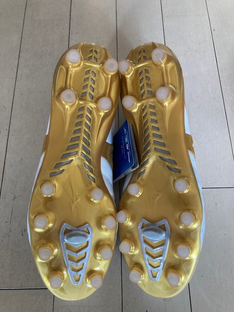 モレリアネオ4ジャパン　白✖️金　26.0㎝　新品。