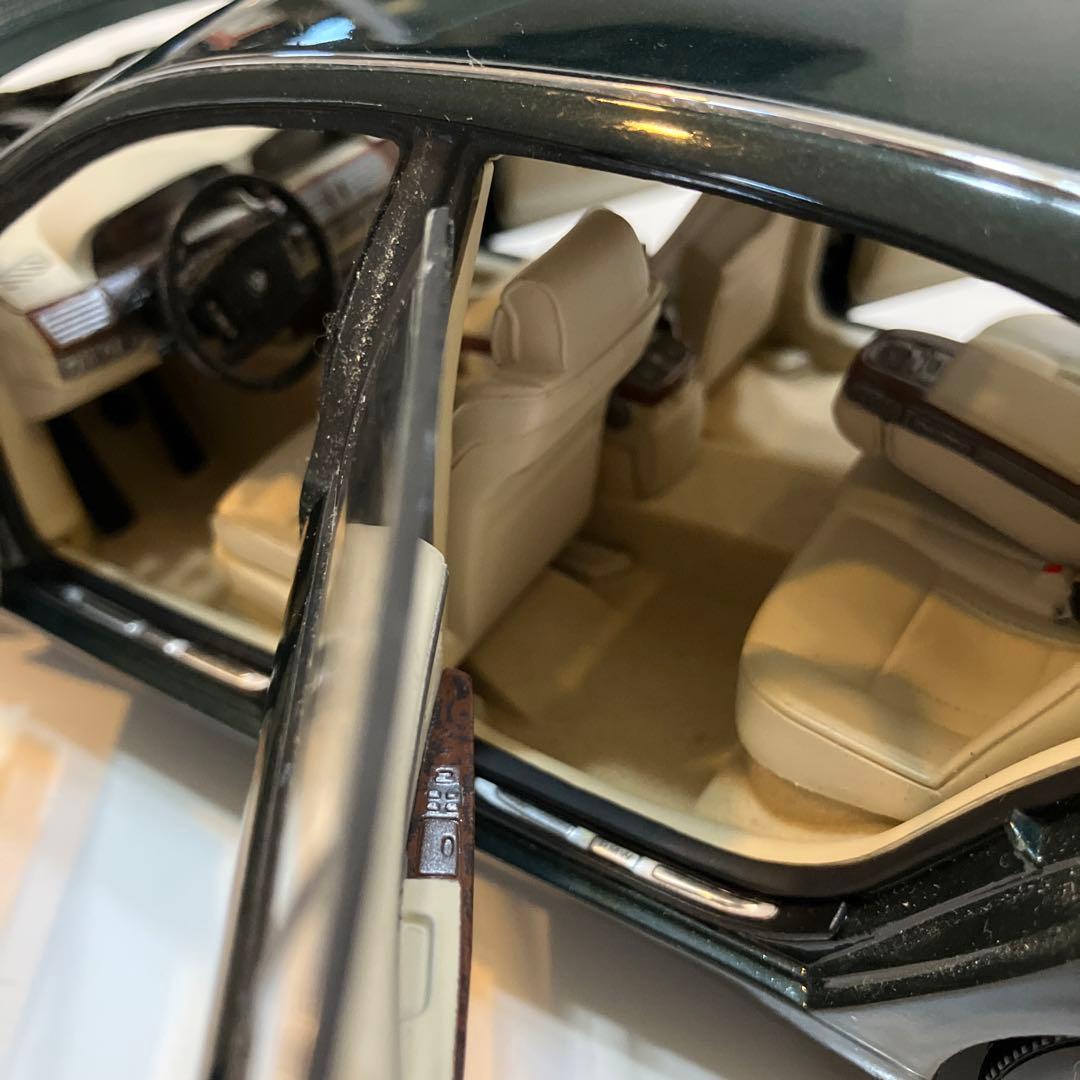 【非売品】 7シリーズ　1／18ダイキャストミニカー