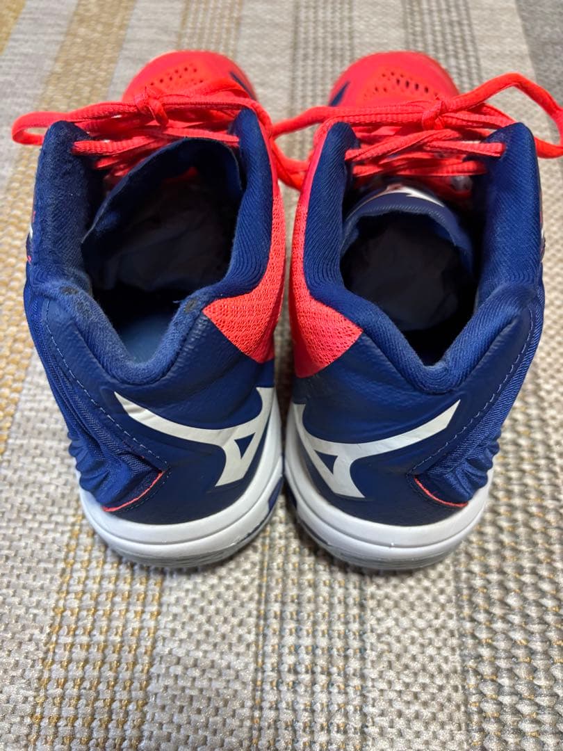 海外モデル　Mizuno バレーボールシューズ 赤コーラルオレンジ/ネイビー