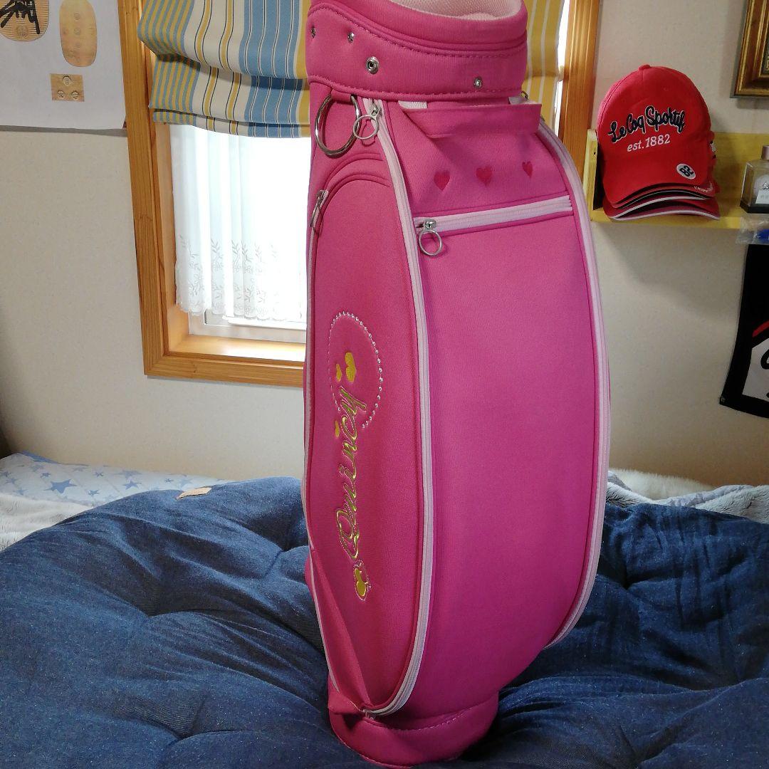 レディース、クインシーのキャディーバッグです。ハートが可愛いです。