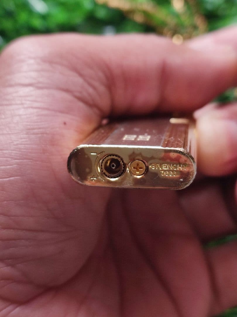 このアクセサリーには複数のバリエーションがあります。