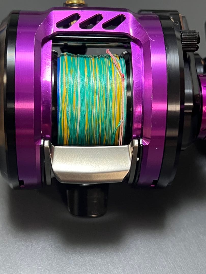 DAIWA鏡牙100SH 太刀魚ジギング用リール（右巻き）