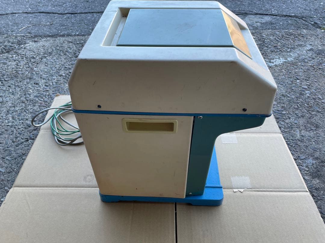 カバー破損あり