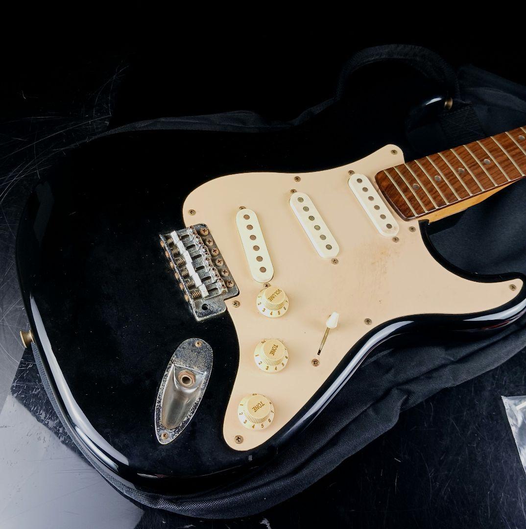 Y2981-17 FERNANDES フェルナンデス エレキギター