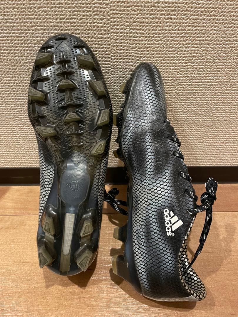 adidas アディゼロf50