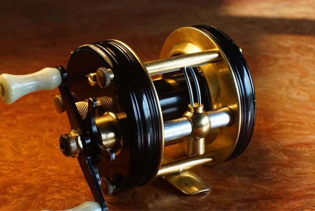 ABU アンバサダー 5000 デラックス メンテ済 フレーム修正済