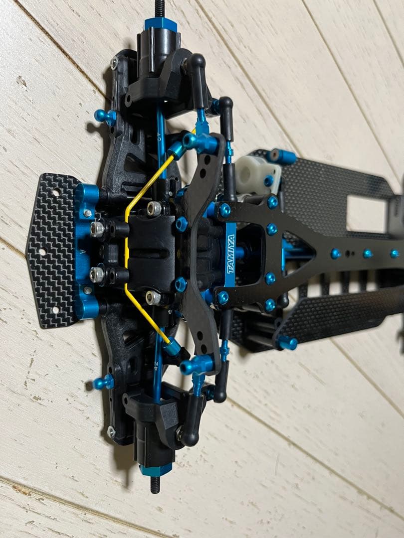 タミヤ1/10 TBエボ3組立途中(キットではありません)