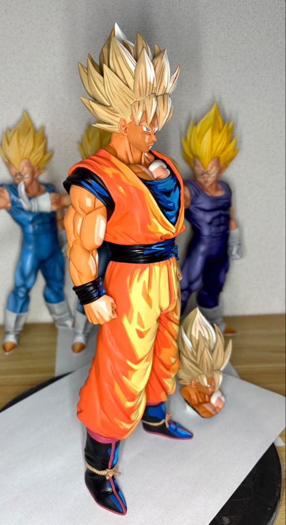 ドラゴンボール孫悟空フィギュア　リペイント　頭パンツ2点、磁石付き　輸送箱付き