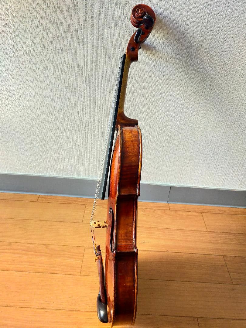 オールドヴァイオリン（an old violin）