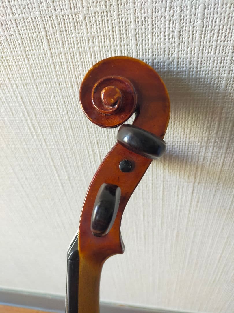 オールドヴァイオリン（an old violin）
