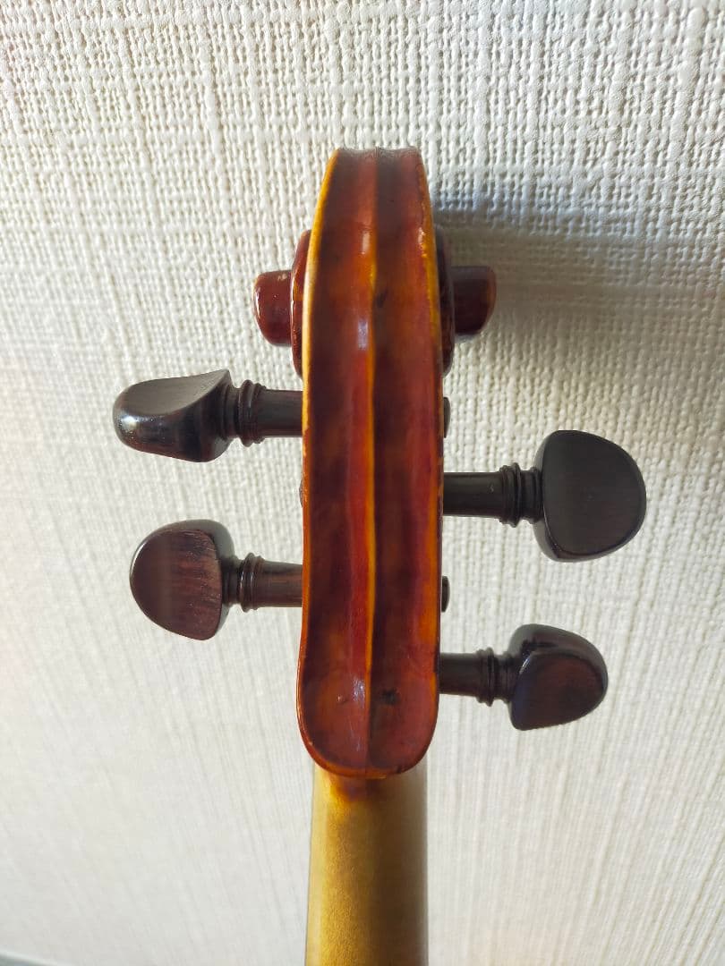 オールドヴァイオリン（an old violin）